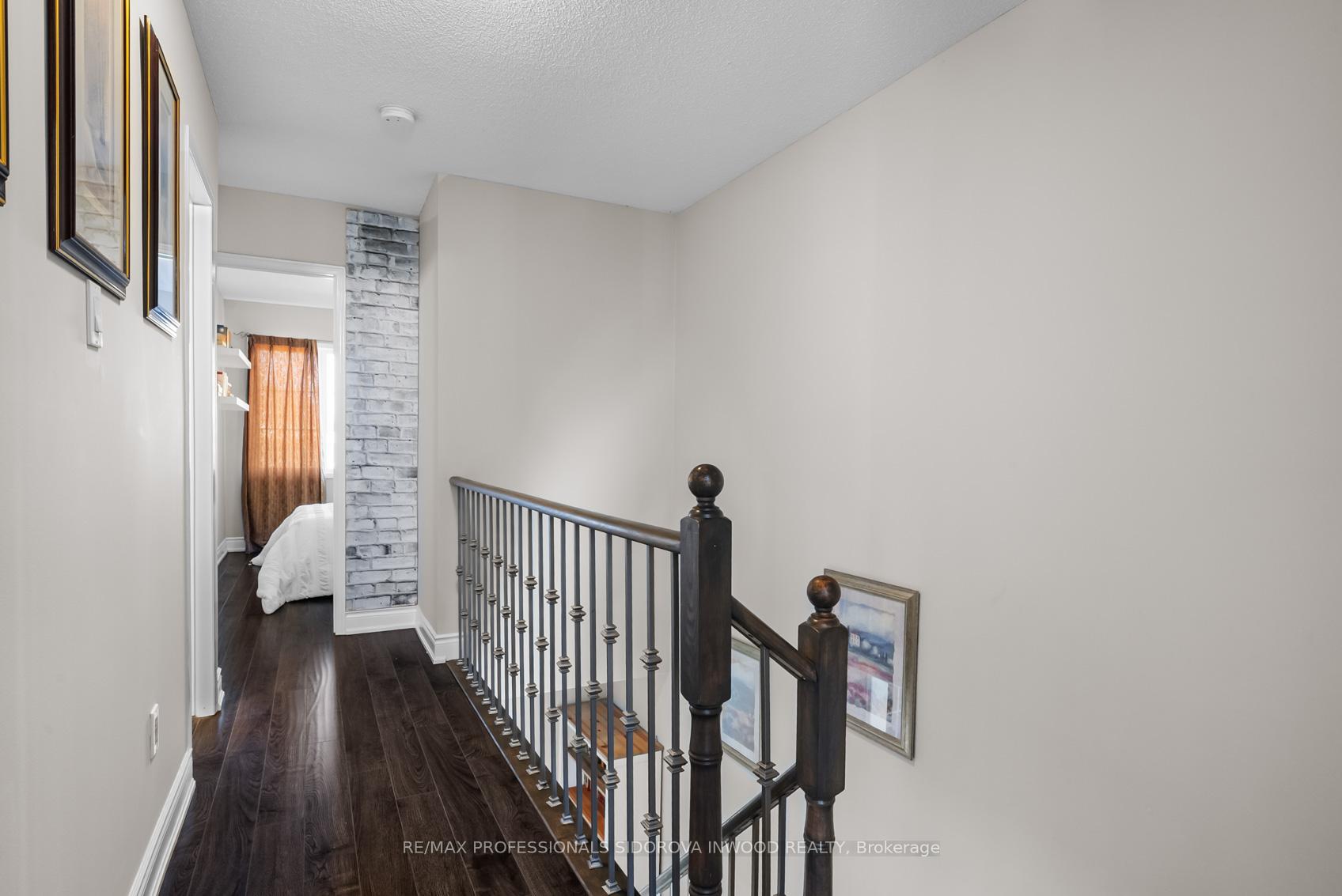 Photo 20 of 106 Lucena Crescent, Vaughan, Maple — HOMEH
