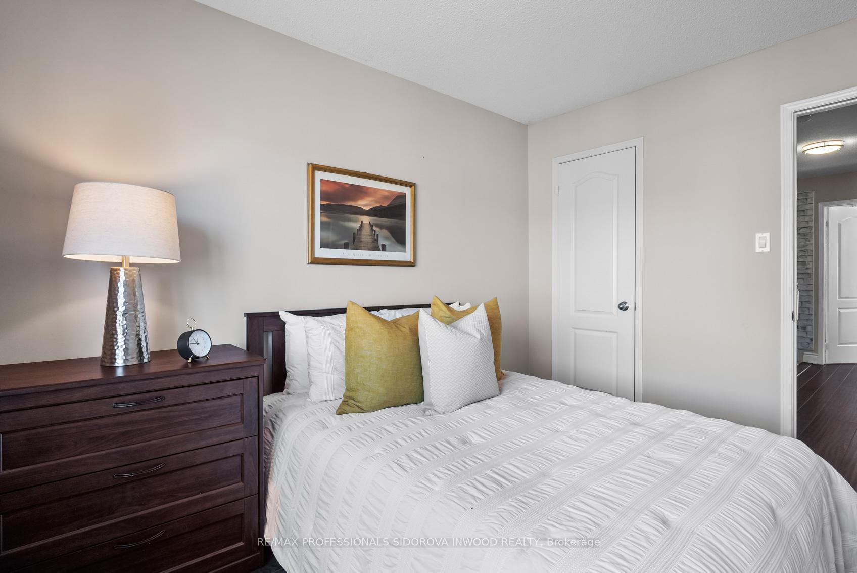Photo 22 of 106 Lucena Crescent, Vaughan, Maple — HOMEH