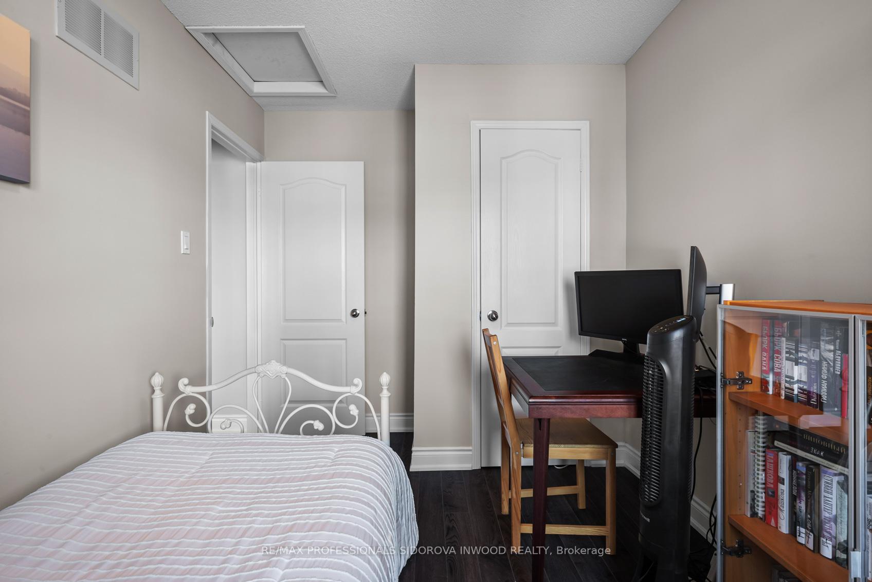 Photo 24 of 106 Lucena Crescent, Vaughan, Maple — HOMEH