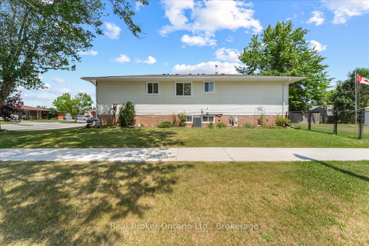 Photo 44 of 4 Steven Street, Welland, Prince Charles — HOMEH