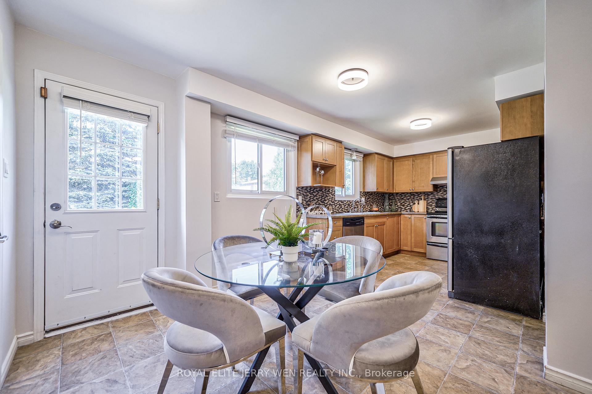 Photo 8 of 8 Deerfield Court, Whitby, Lynde Creek — HOMEH