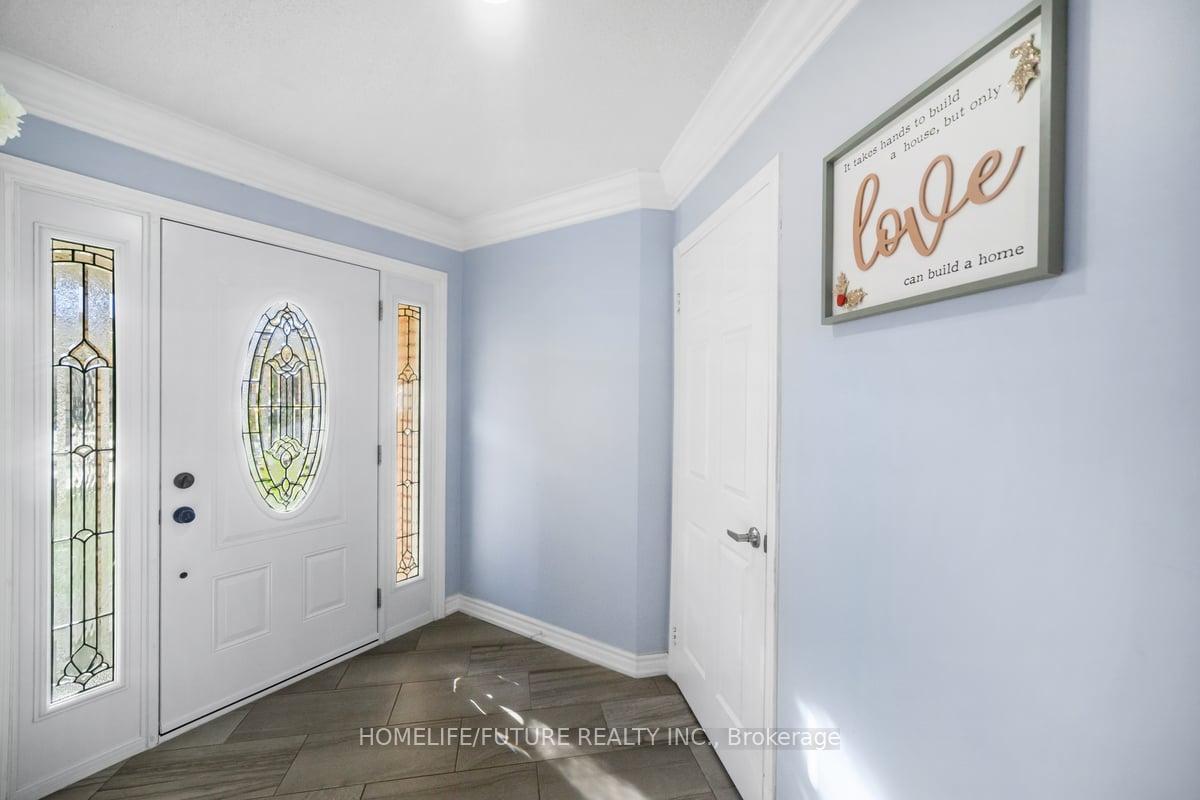 Photo 4 of 56 Ringwood Drive, Whitby, Rolling Acres — HOMEH