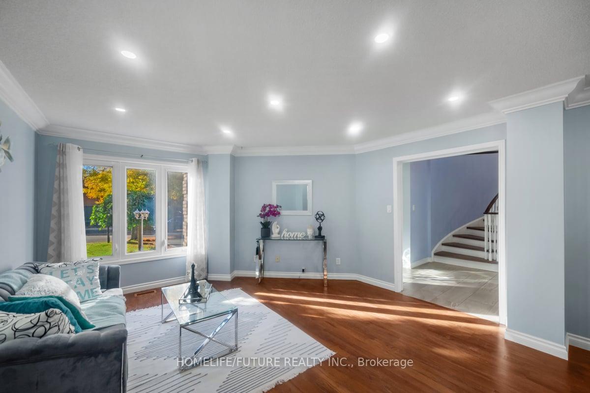Photo 7 of 56 Ringwood Drive, Whitby, Rolling Acres — HOMEH
