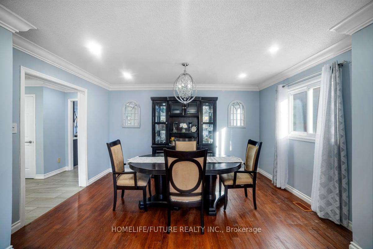 Photo 10 of 56 Ringwood Drive, Whitby, Rolling Acres — HOMEH