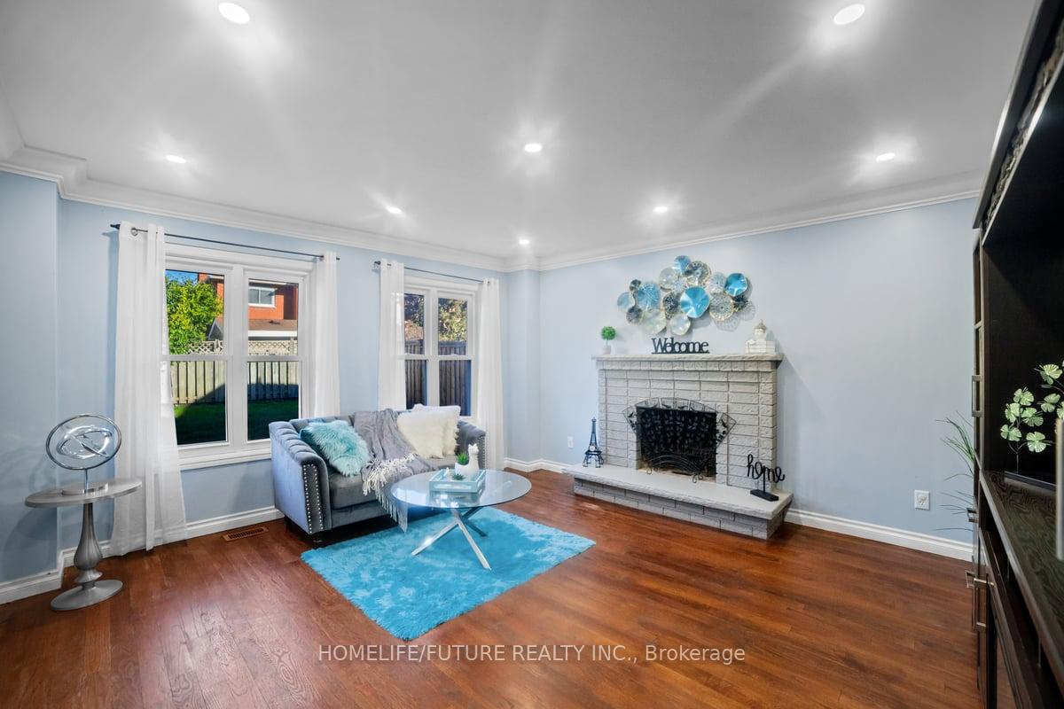 Photo 15 of 56 Ringwood Drive, Whitby, Rolling Acres — HOMEH