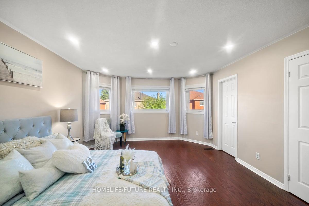 Photo 19 of 56 Ringwood Drive, Whitby, Rolling Acres — HOMEH