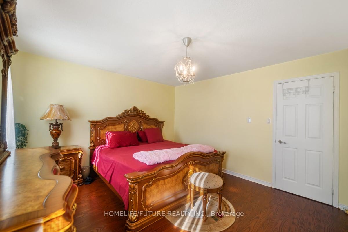 Photo 24 of 56 Ringwood Drive, Whitby, Rolling Acres — HOMEH