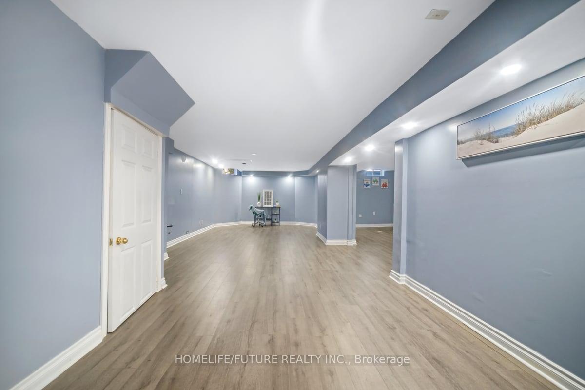 Photo 25 of 56 Ringwood Drive, Whitby, Rolling Acres — HOMEH
