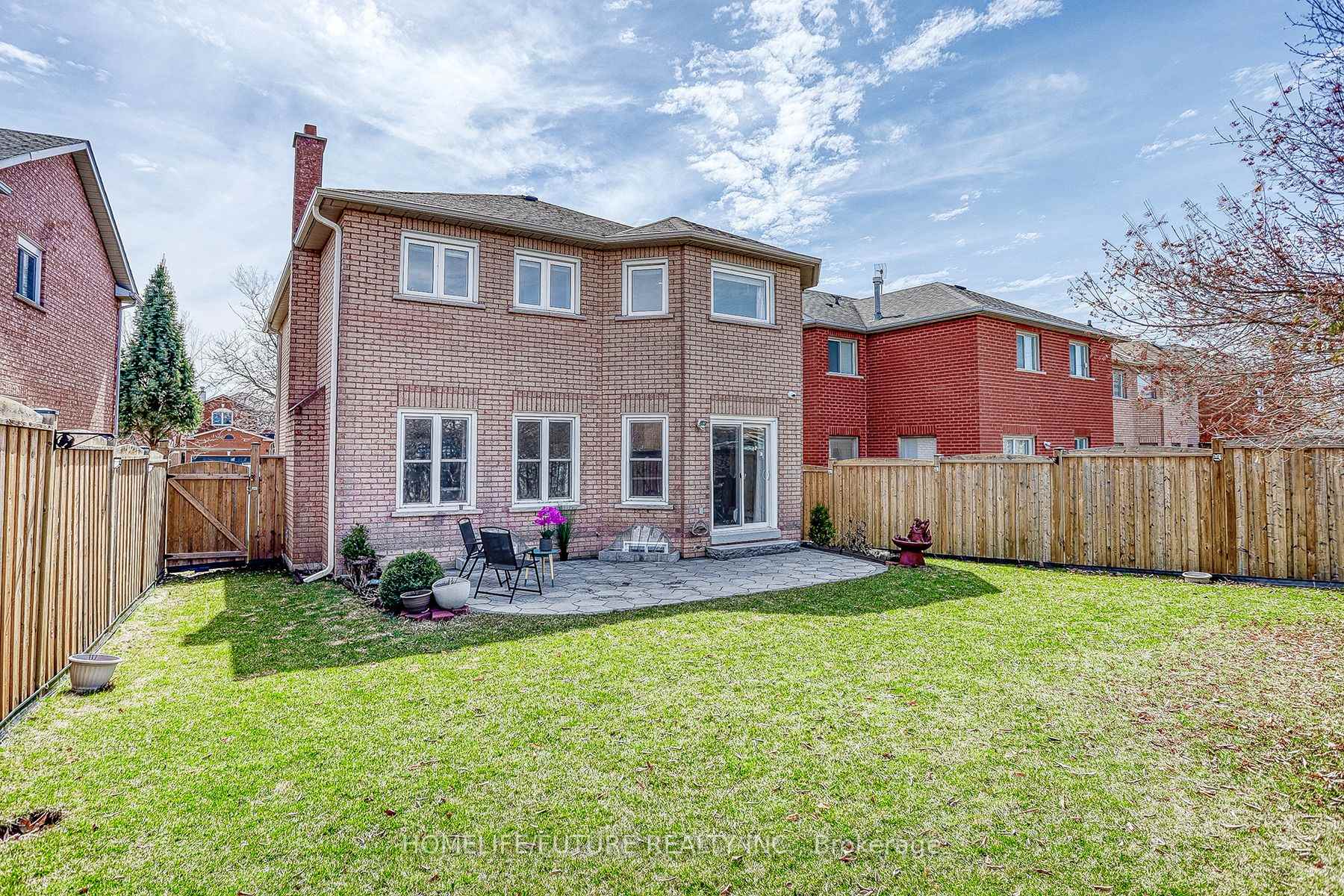 Photo 30 of 56 Ringwood Drive, Whitby, Rolling Acres — HOMEH