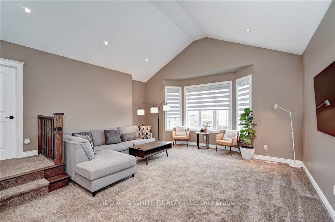 Photo 7 of 220 Ladyslipper Drive, Waterloo — HOMEH