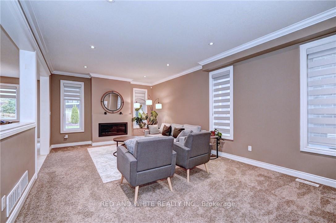 Photo 15 of 220 Ladyslipper Drive, Waterloo — HOMEH