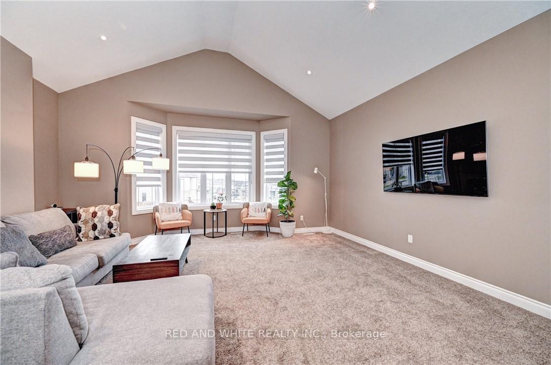 Photo 18 of 220 Ladyslipper Drive, Waterloo — HOMEH