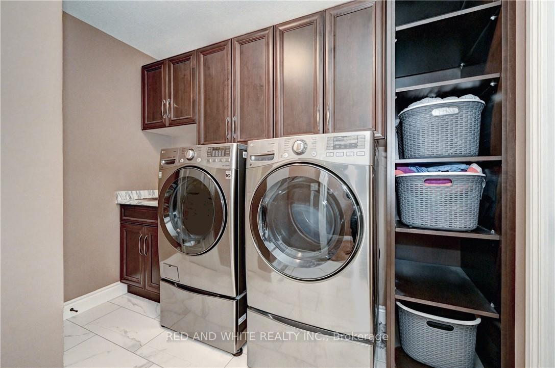Photo 19 of 220 Ladyslipper Drive, Waterloo — HOMEH