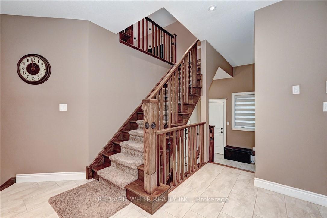 Photo 23 of 220 Ladyslipper Drive, Waterloo — HOMEH