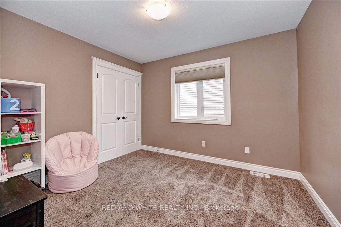 Photo 31 of 220 Ladyslipper Drive, Waterloo — HOMEH