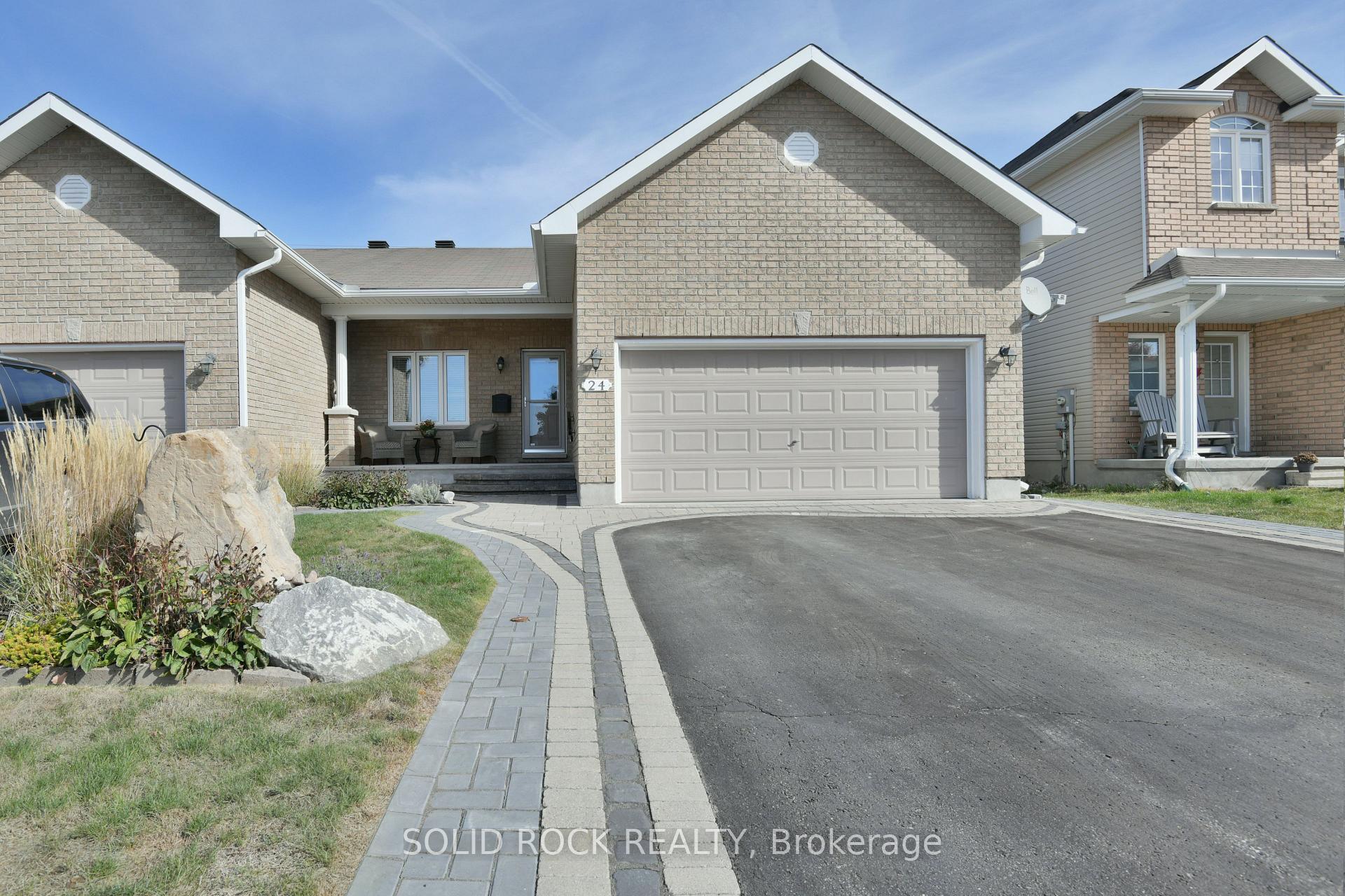 Photo 2 of 24 Moe Robillard Street, Arnprior — HOMEH
