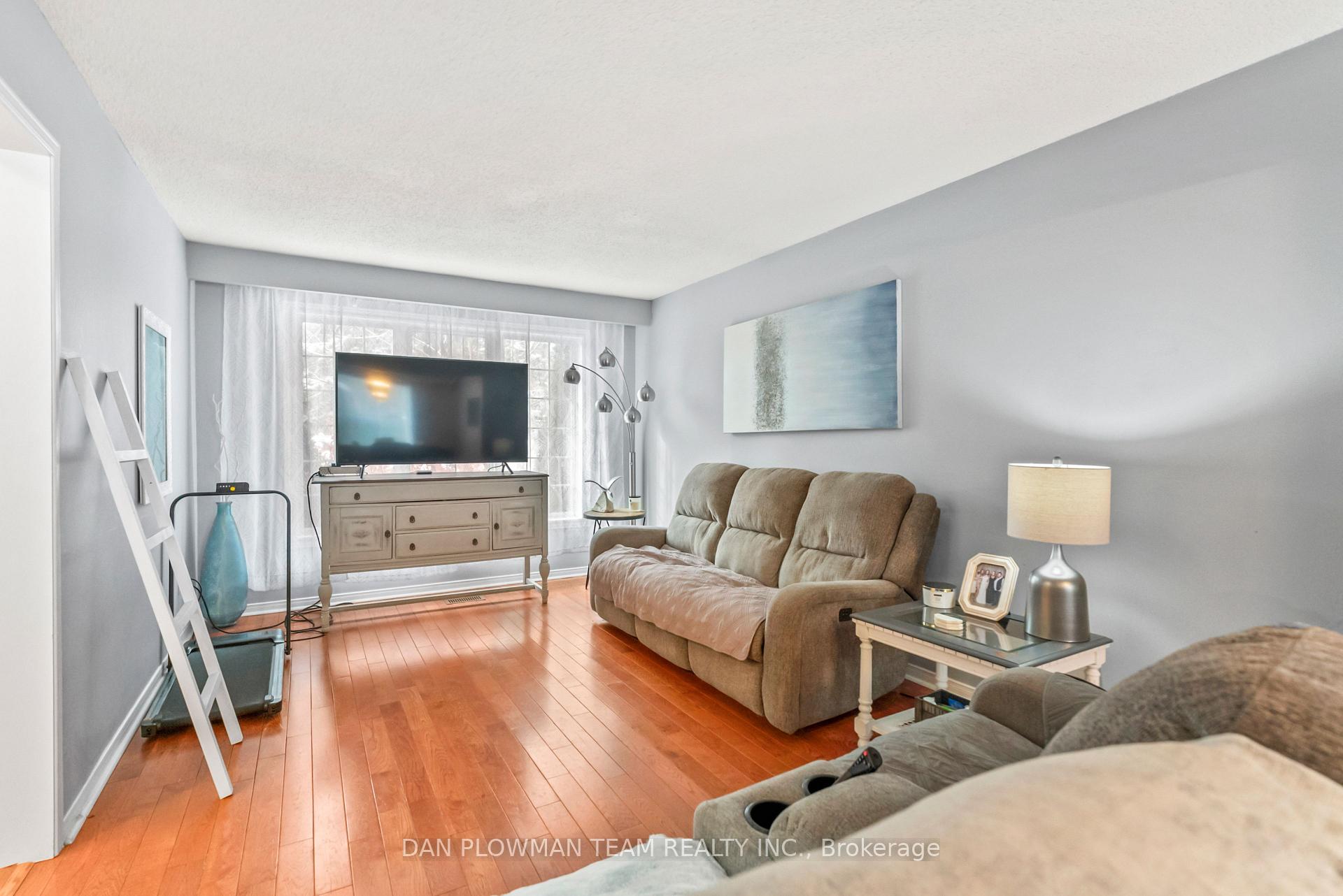 Photo 9 of 12 Robinson Crescent, Whitby, Pringle Creek — HOMEH