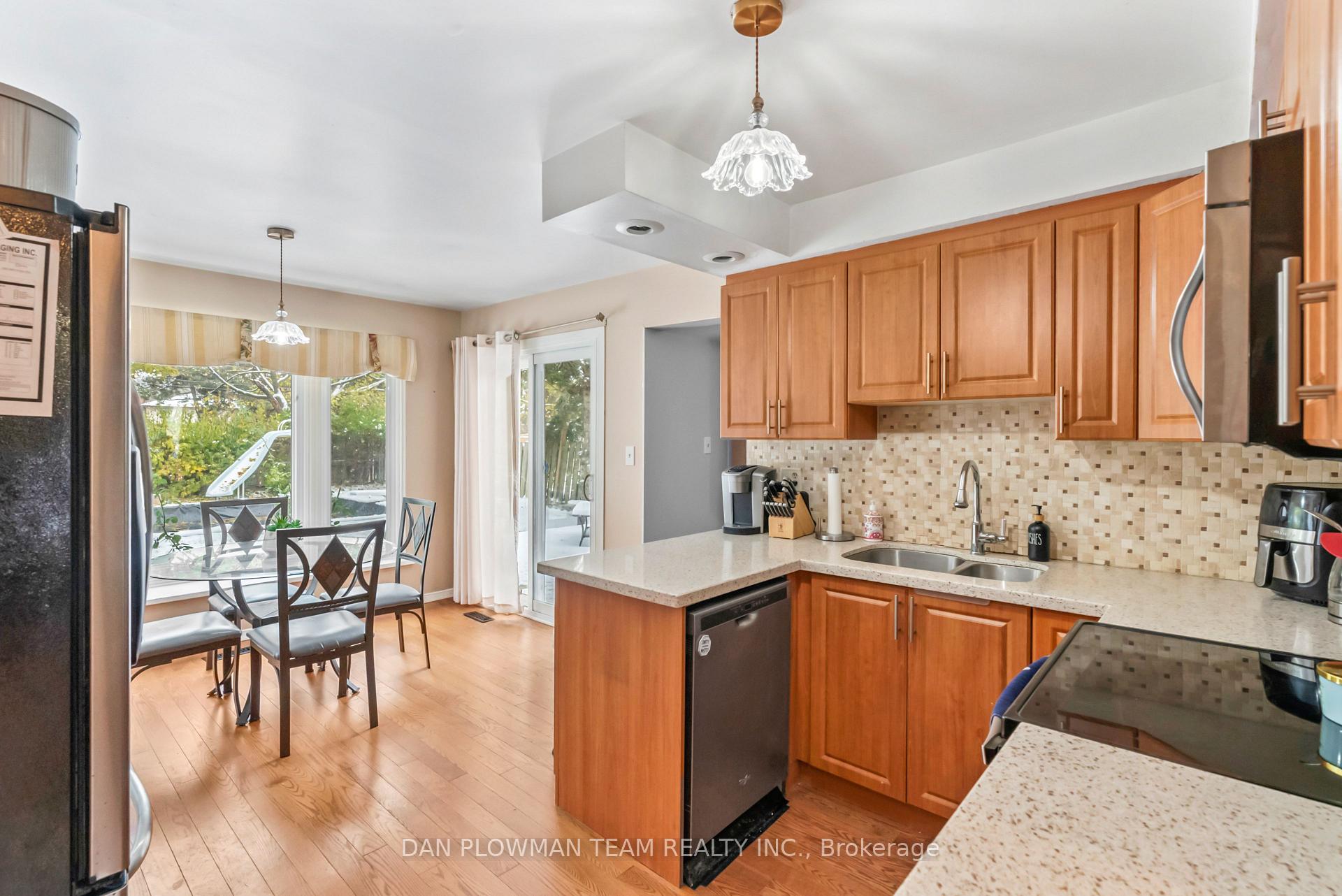 Photo 12 of 12 Robinson Crescent, Whitby, Pringle Creek — HOMEH