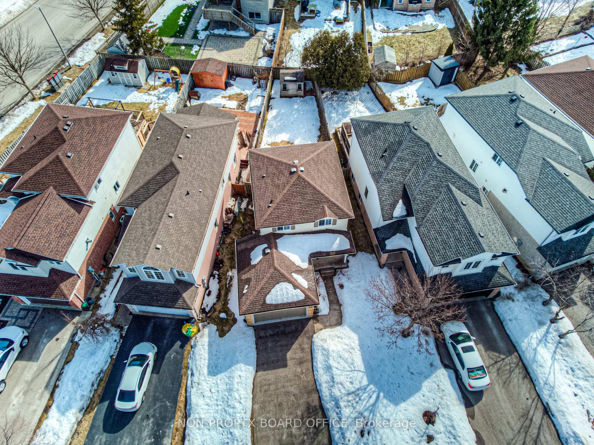 Photo 10 of 324 Havendale Crescent, Waterloo — HOMEH