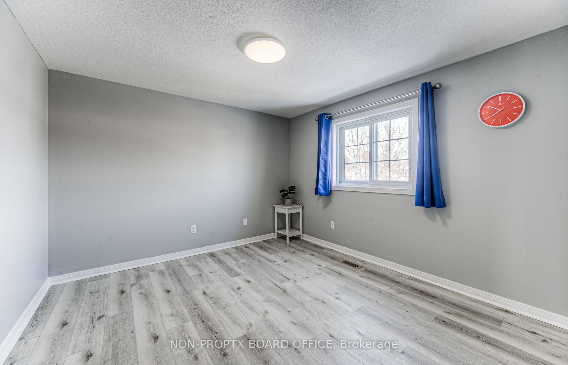 Photo 20 of 324 Havendale Crescent, Waterloo — HOMEH
