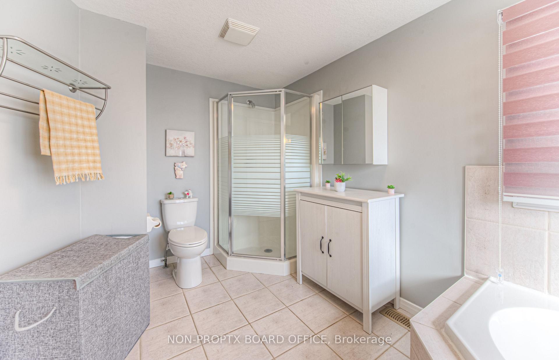 Photo 26 of 324 Havendale Crescent, Waterloo — HOMEH