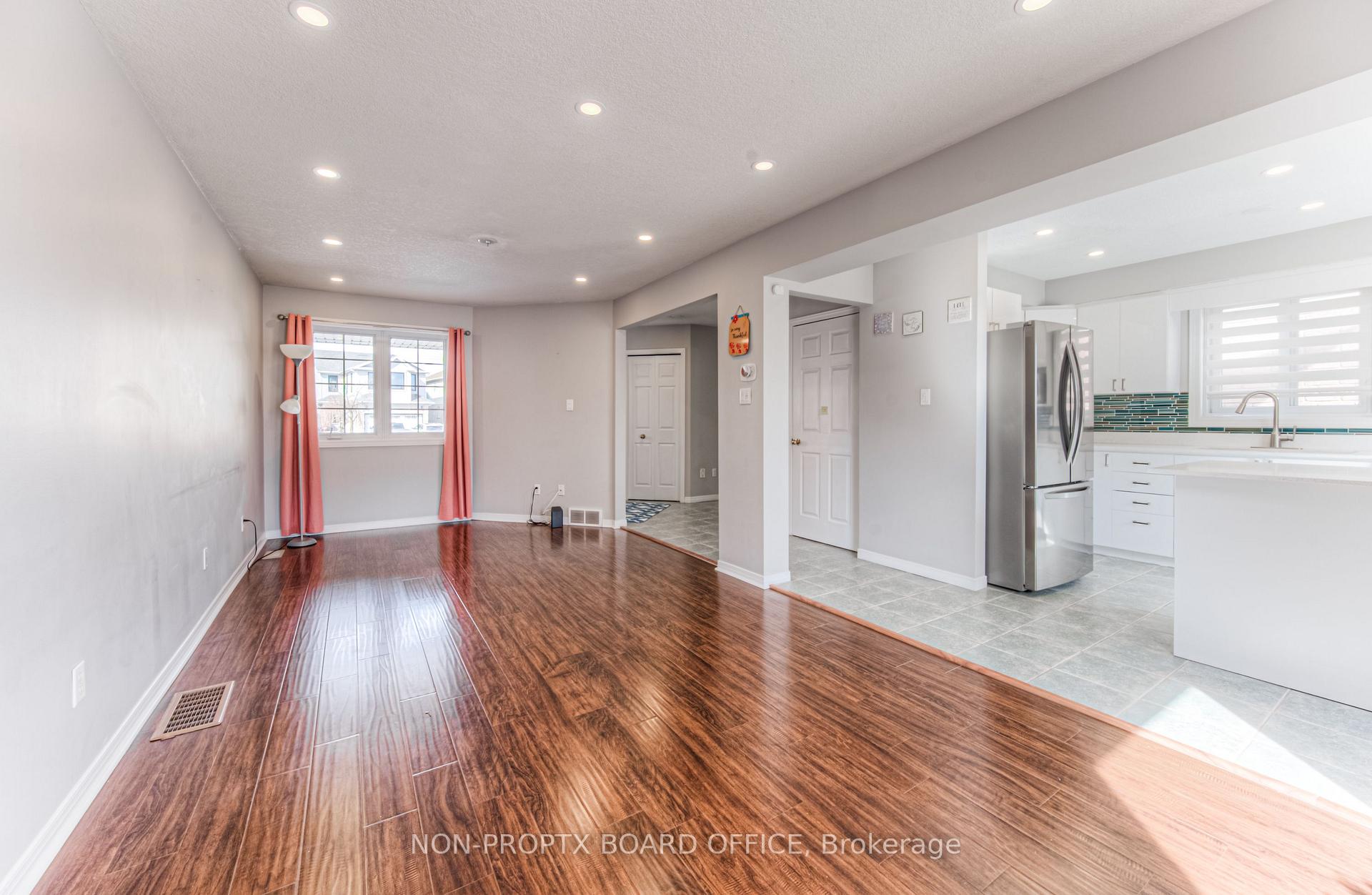 Photo 31 of 324 Havendale Crescent, Waterloo — HOMEH