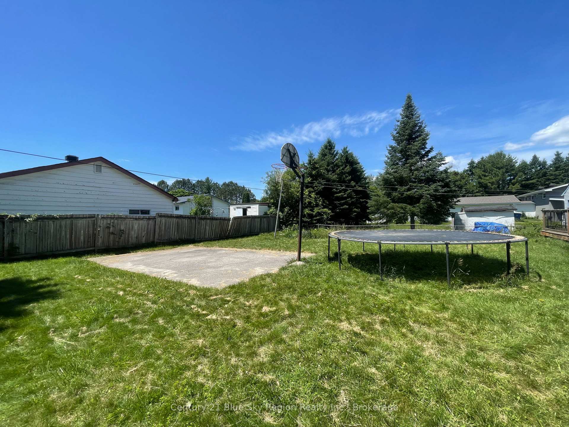Photo 13 of 197 Ottawa Street, West Nipissing, Sturgeon Falls — HOMEH