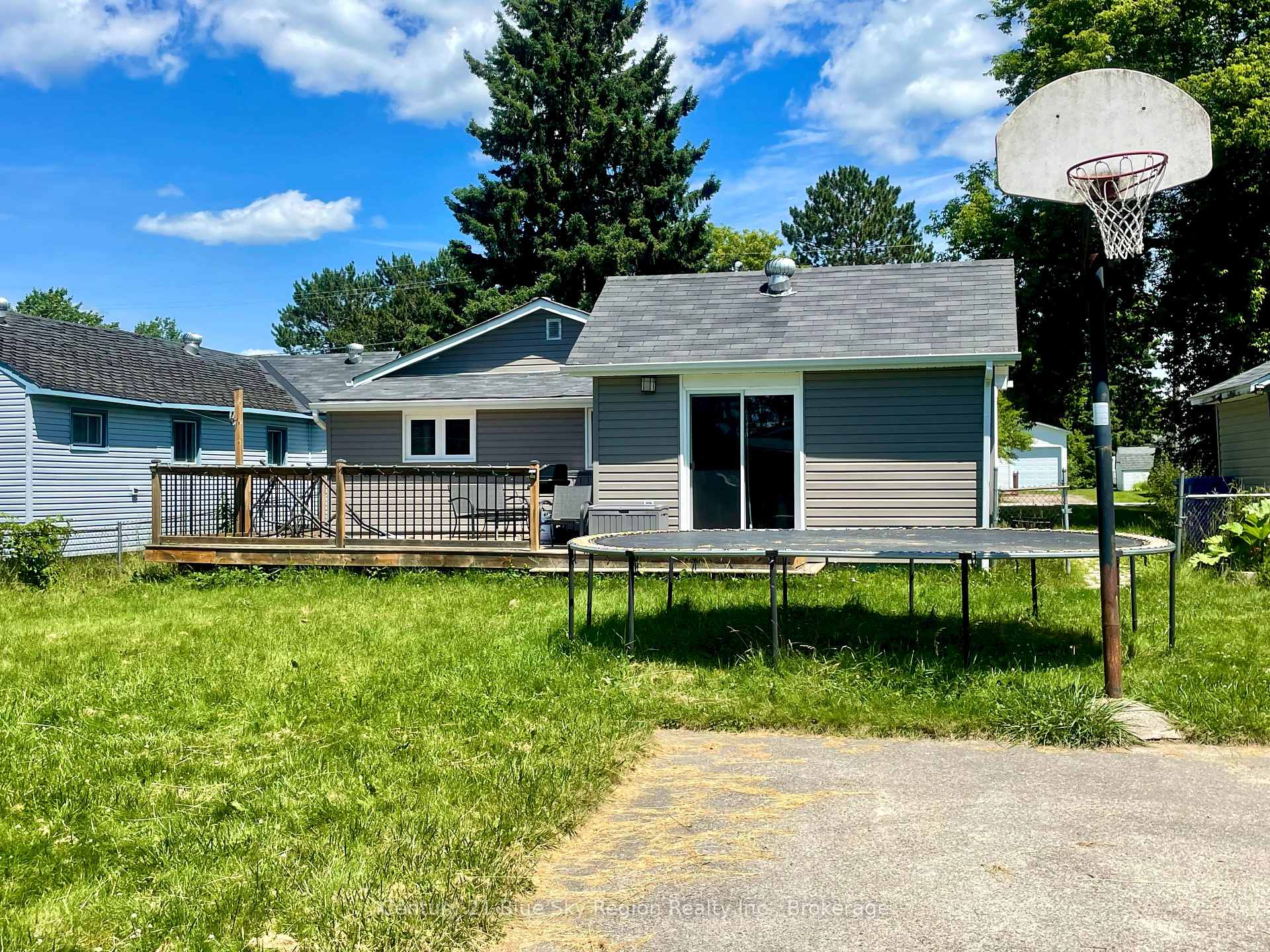 Photo 14 of 197 Ottawa Street, West Nipissing, Sturgeon Falls — HOMEH