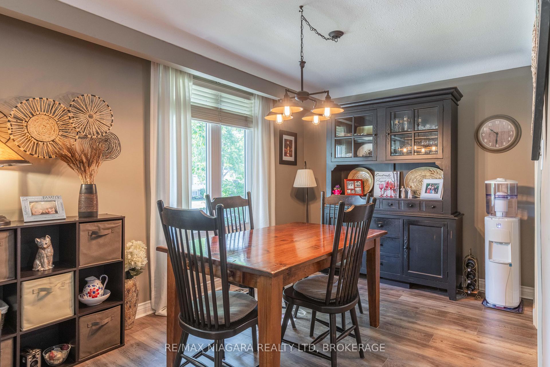Photo 9 of 113 Royal Oak Drive, Welland, N. Welland — HOMEH