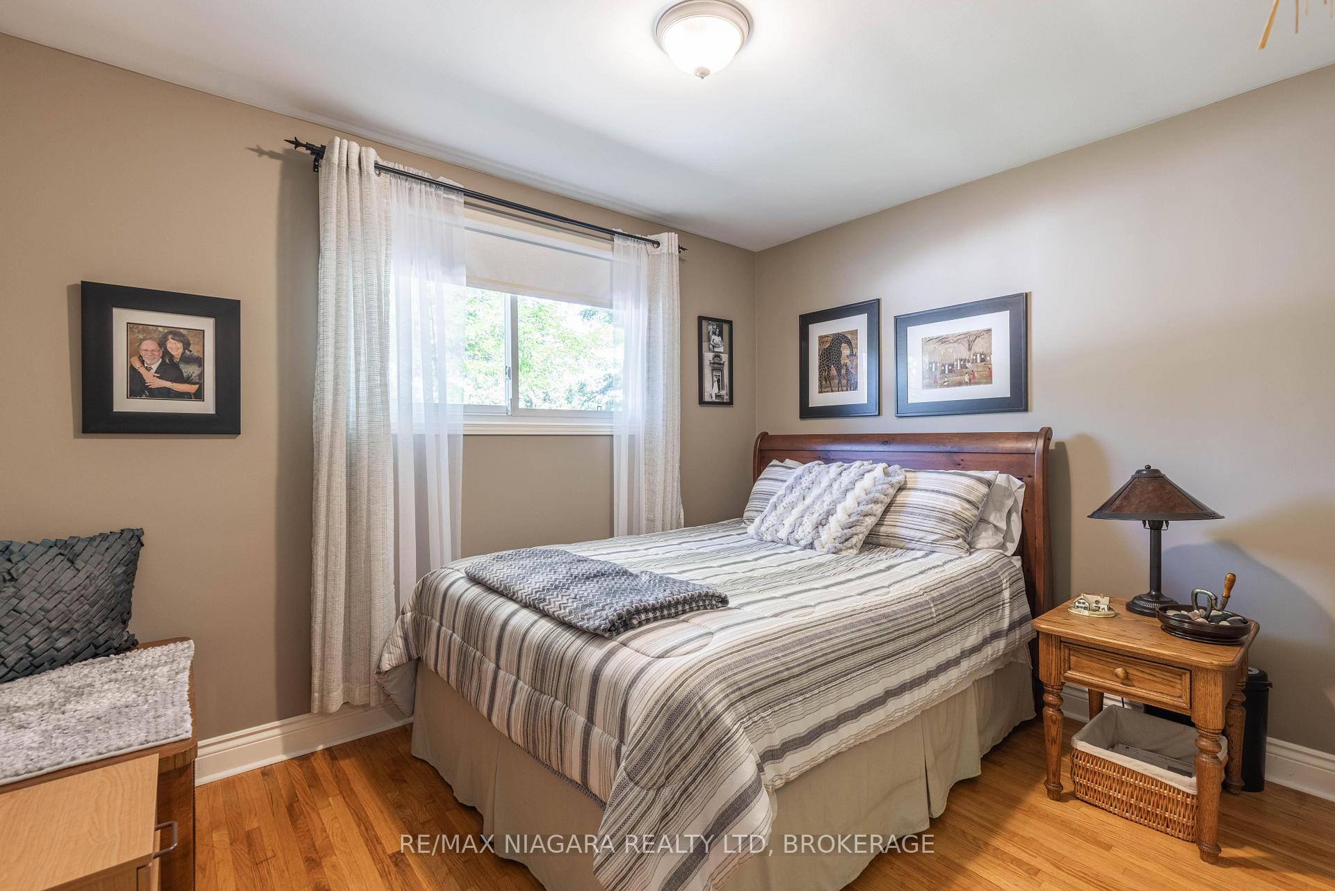 Photo 15 of 113 Royal Oak Drive, Welland, N. Welland — HOMEH
