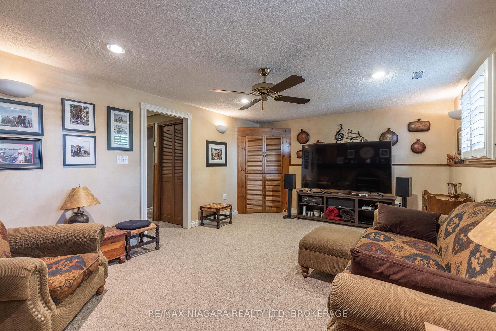 Photo 18 of 113 Royal Oak Drive, Welland, N. Welland — HOMEH