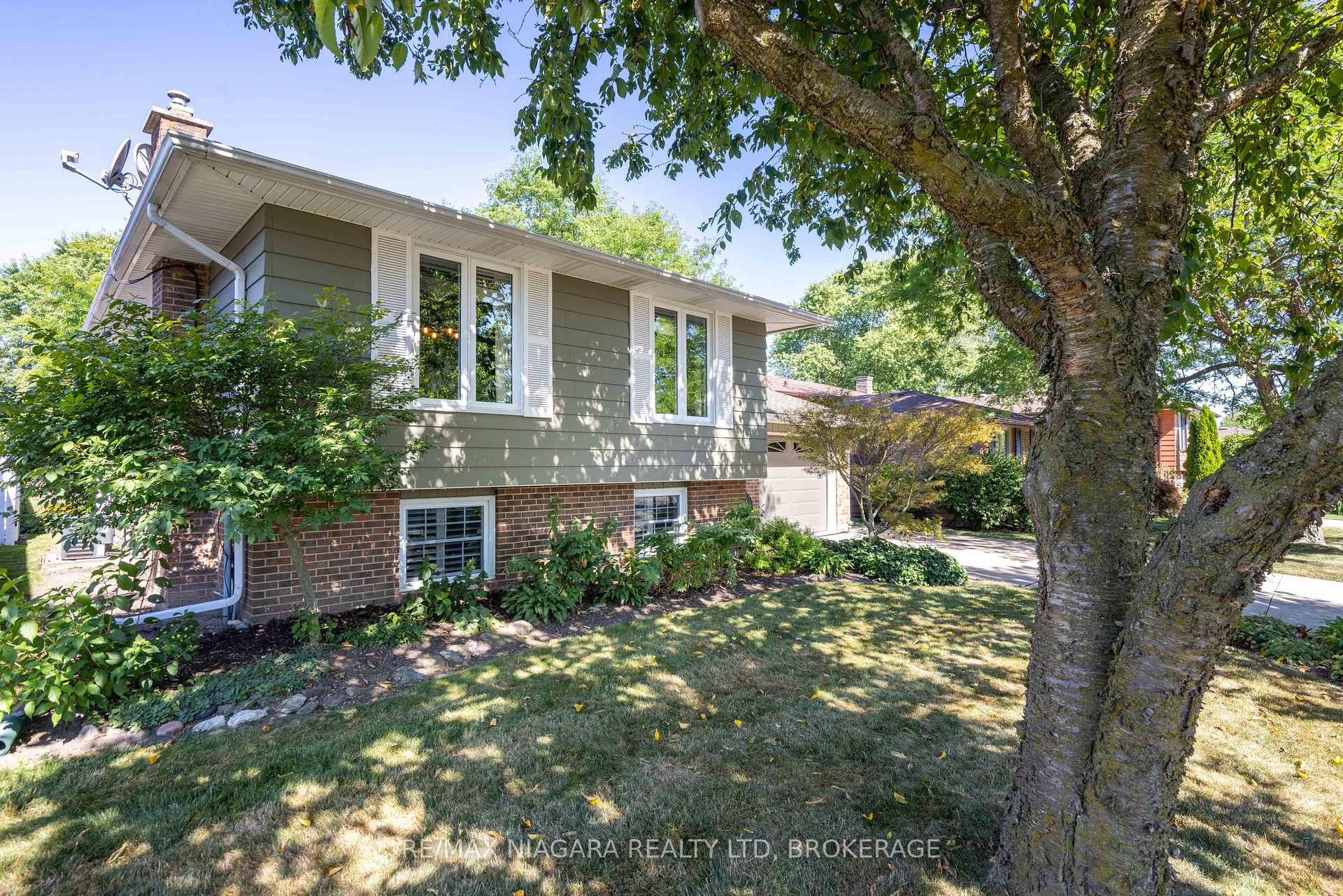 Photo 37 of 113 Royal Oak Drive, Welland, N. Welland — HOMEH