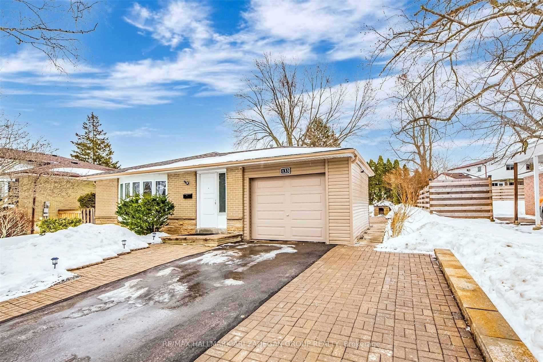 Photo 3 of Unit Main, 133 Orchard Heights Boulevard, Aurora, Aurora Heights — HOMEH