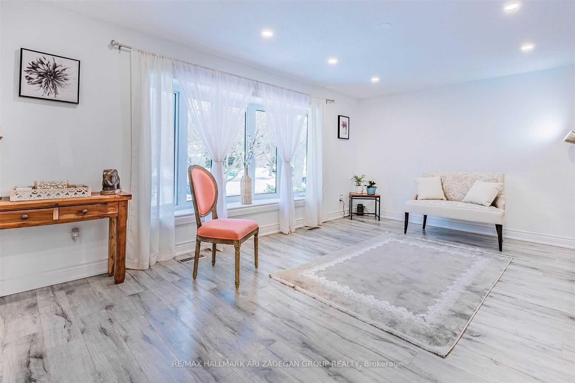 Photo 15 of Unit Main, 133 Orchard Heights Boulevard, Aurora, Aurora Heights — HOMEH