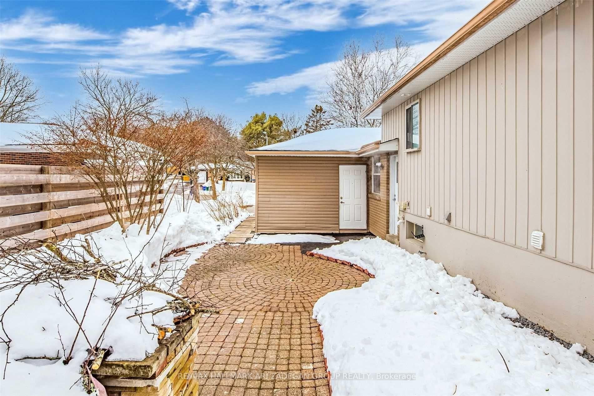 Photo 28 of Unit Main, 133 Orchard Heights Boulevard, Aurora, Aurora Heights — HOMEH