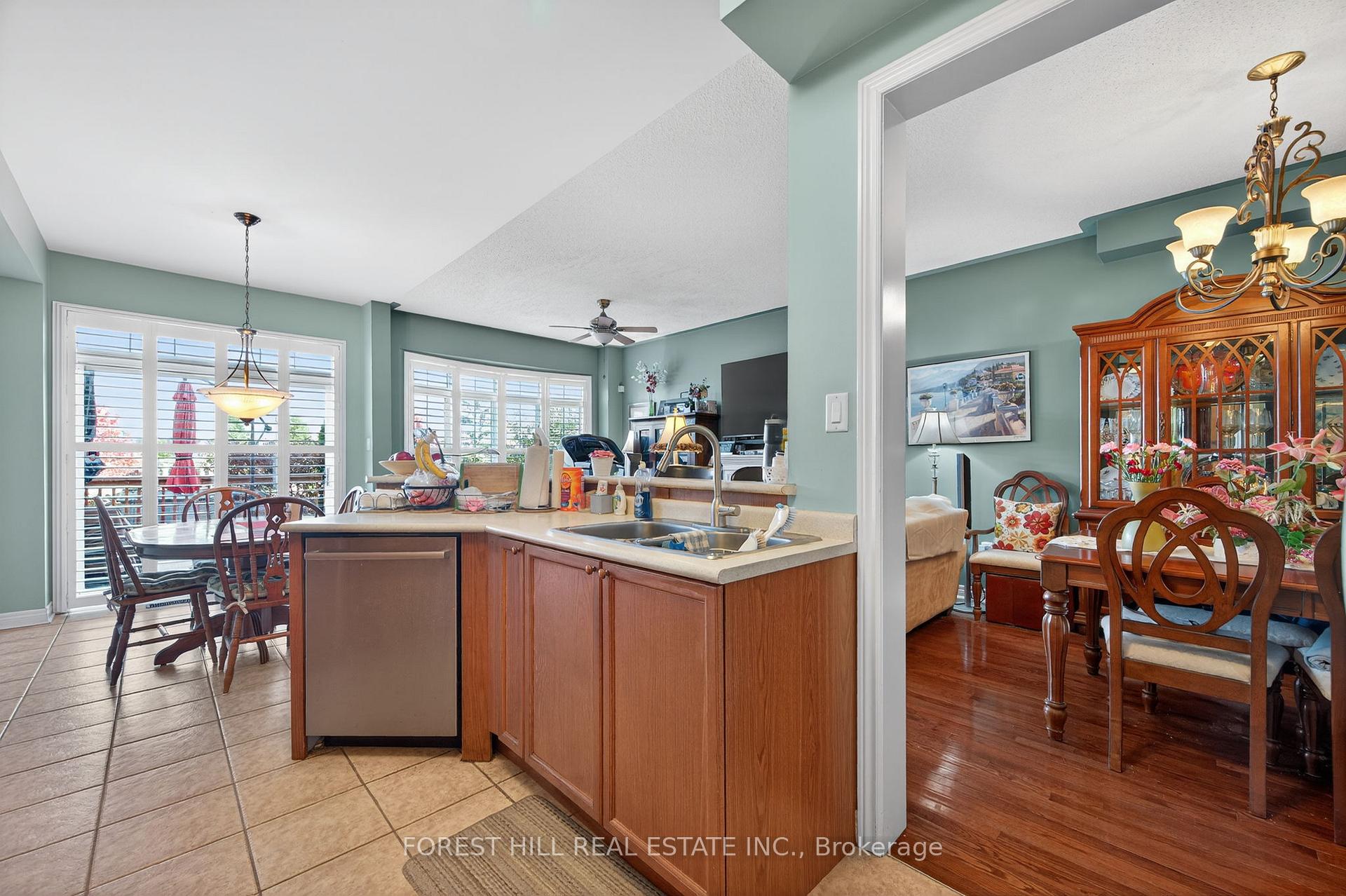 Photo 4 of 8 Mosswood Road, Vaughan, Patterson — HOMEH
