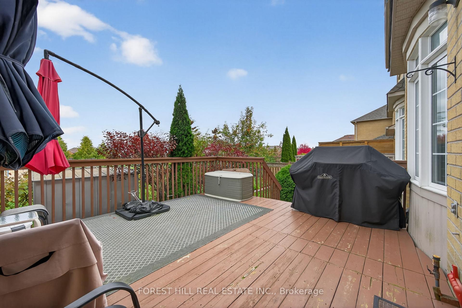 Photo 17 of 8 Mosswood Road, Vaughan, Patterson — HOMEH