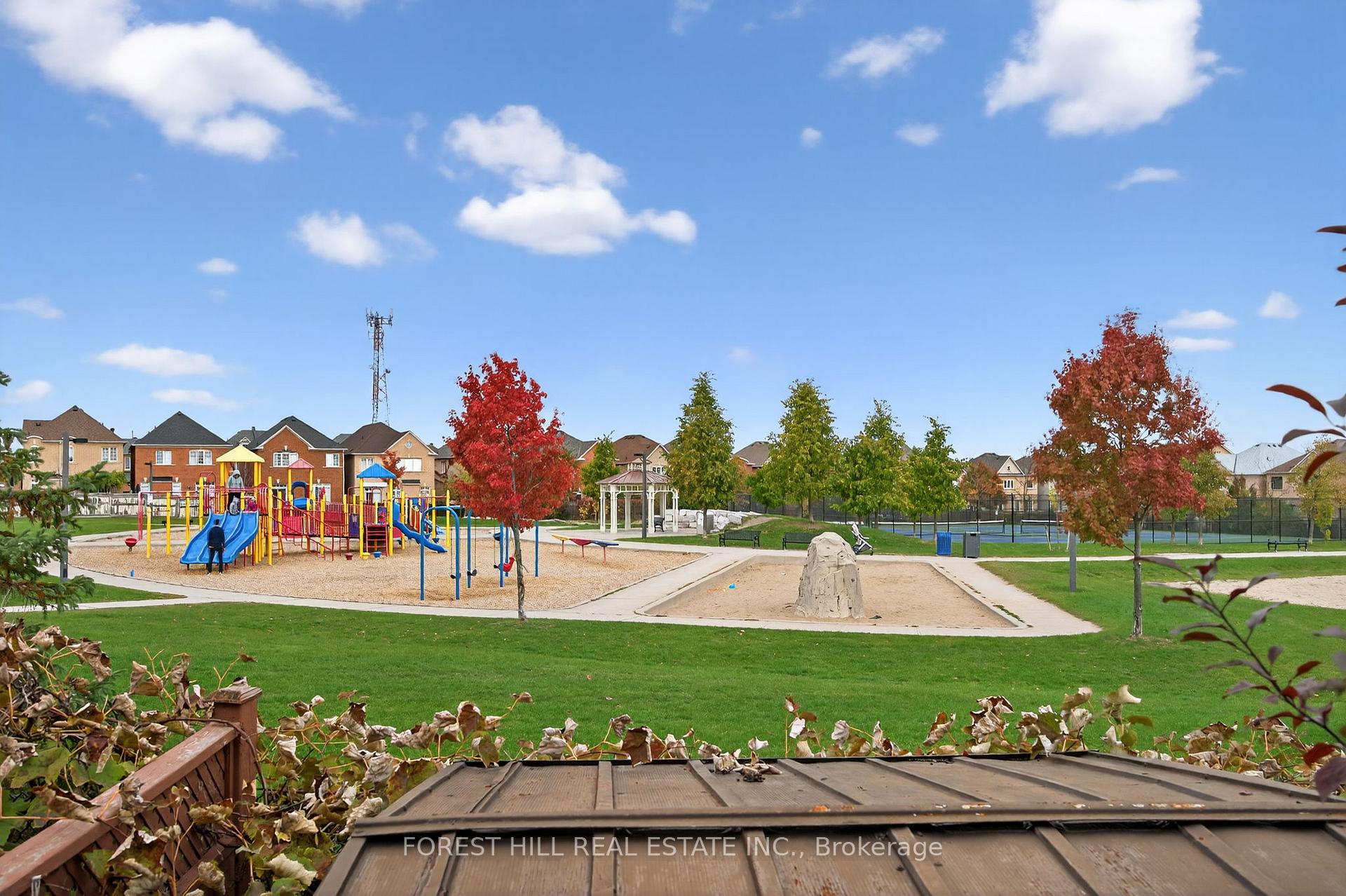 Photo 18 of 8 Mosswood Road, Vaughan, Patterson — HOMEH