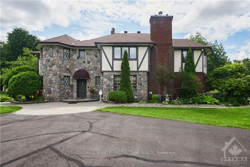 Front of 8 Woodsia Avenue