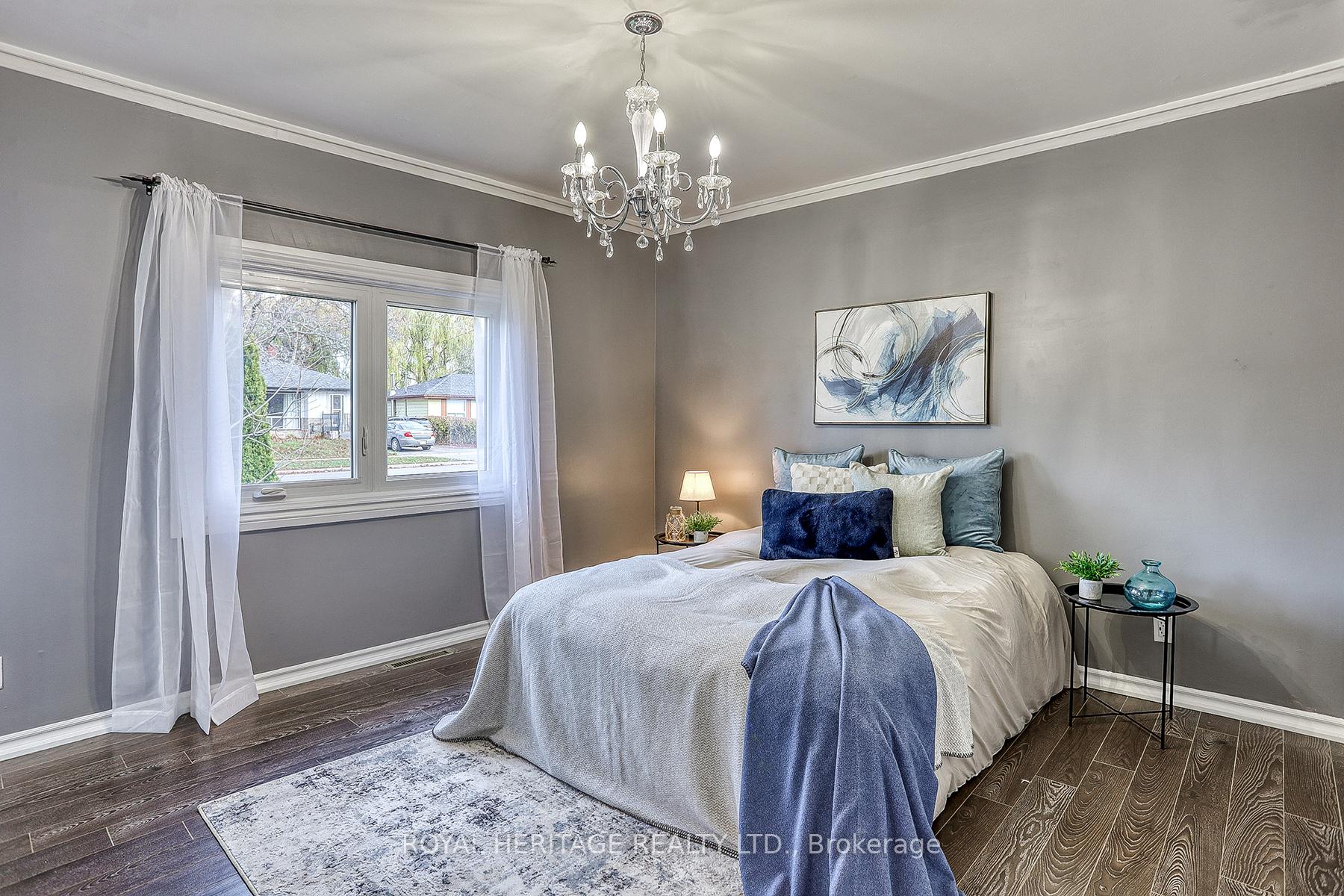 Photo 10 of 206 Craydon Road, Whitby, Downtown Whitby — HOMEH