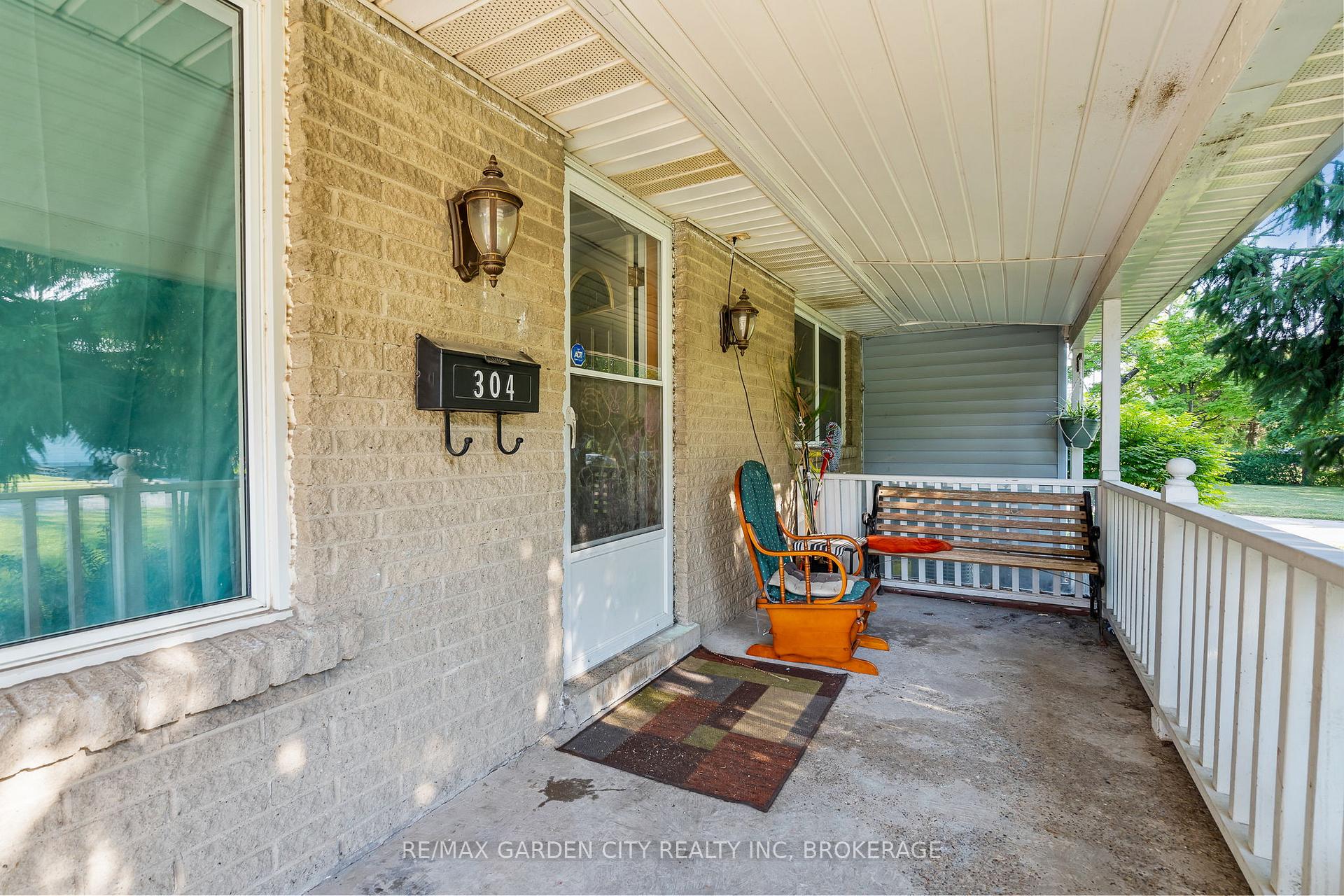 Photo 3 of 304 First Avenue, Welland, N. Welland — HOMEH