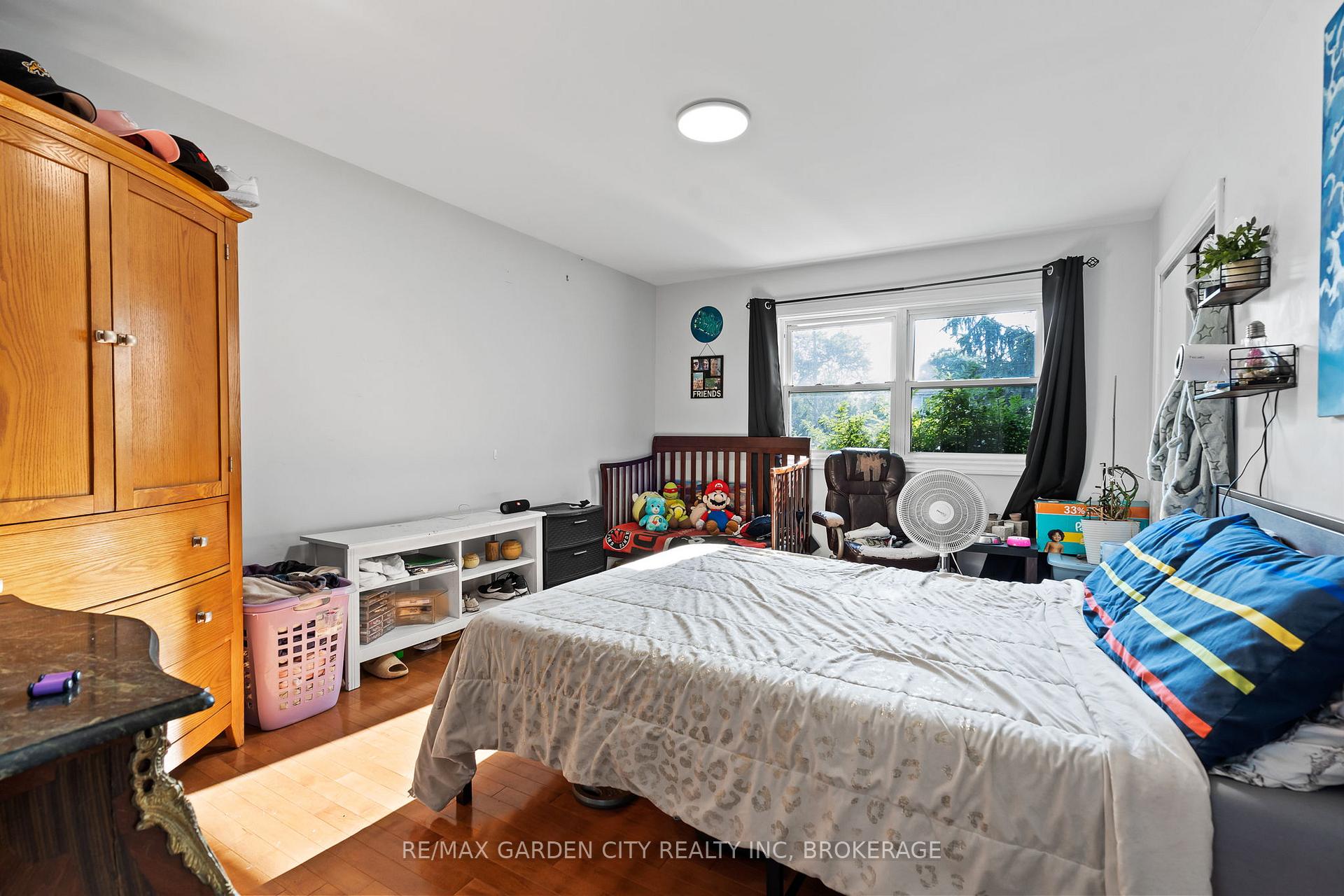 Photo 11 of 304 First Avenue, Welland, N. Welland — HOMEH