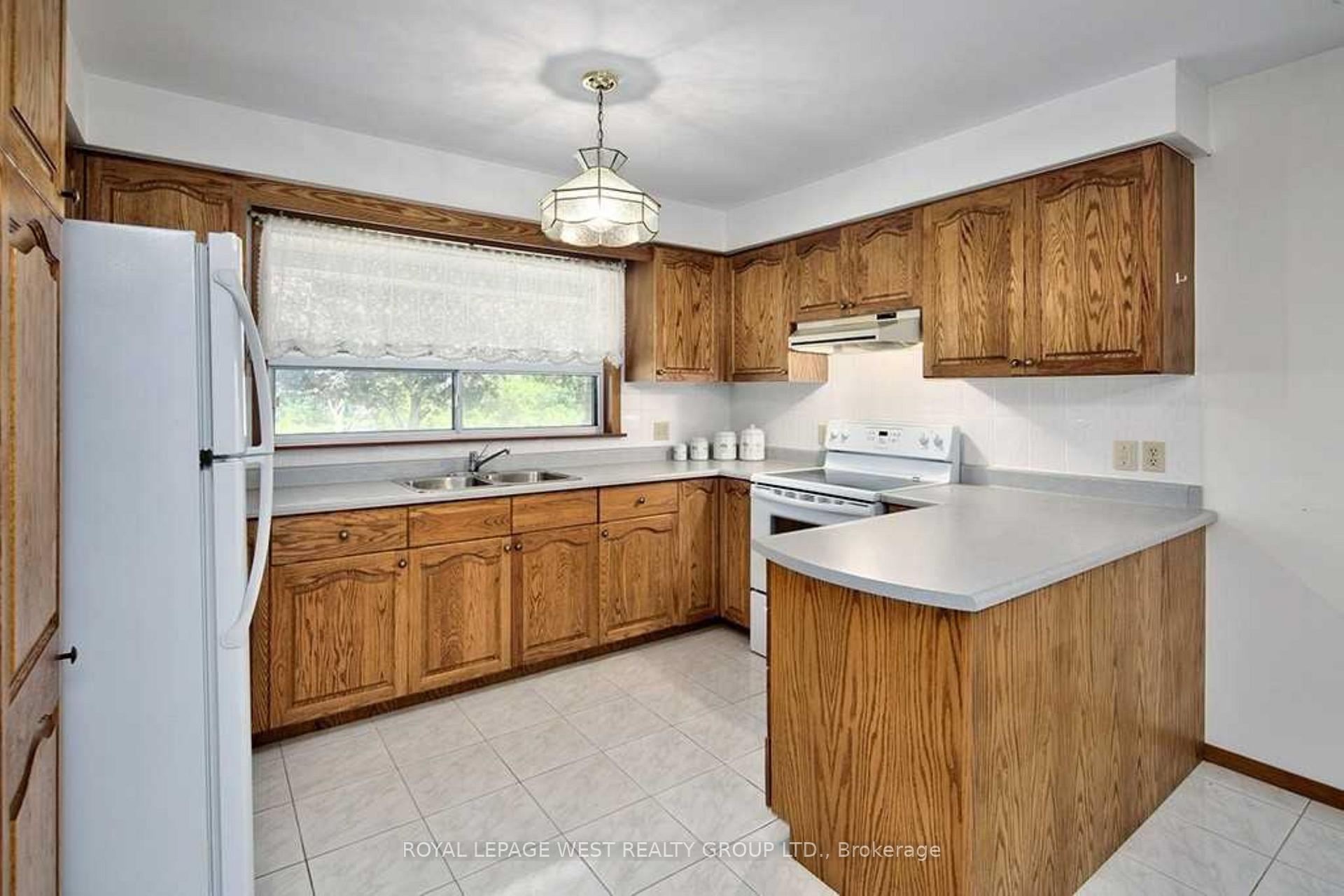 Photo 12 of 13 Sunward Drive, Wasaga Beach — HOMEH