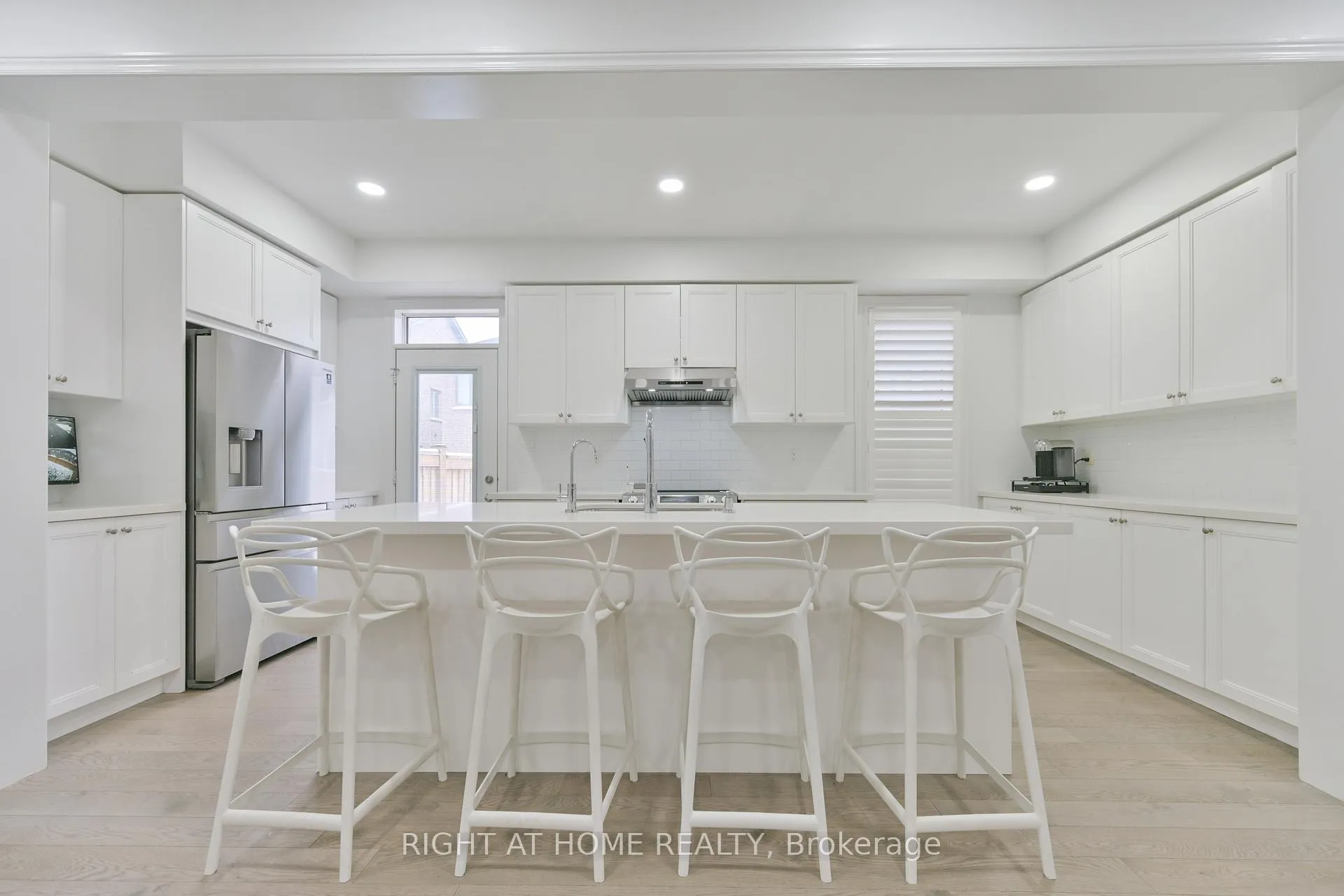 Photo 10 of 92 Conarty Crescent, Whitby, Rural Whitby — HOMEH