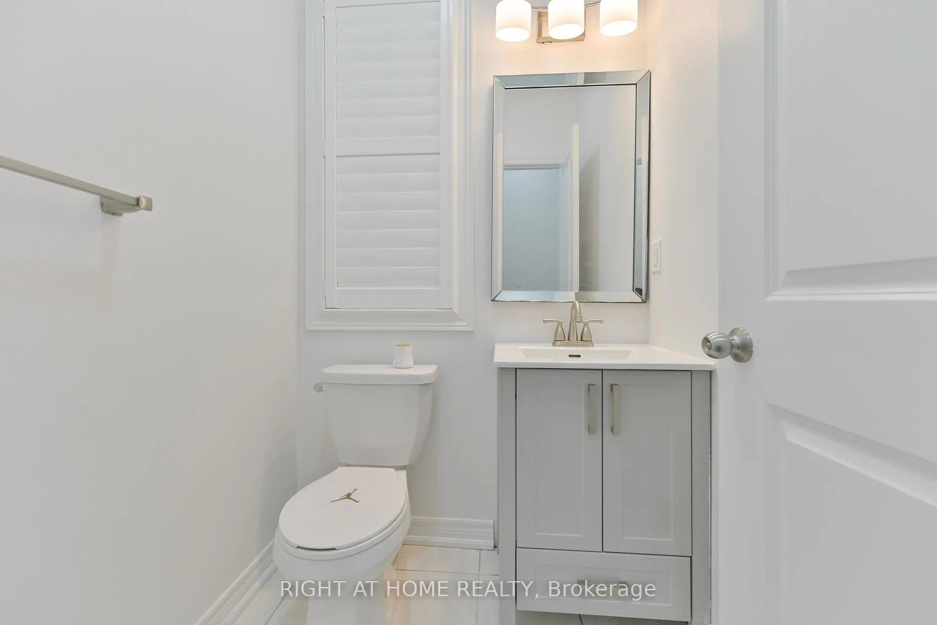 Photo 16 of 92 Conarty Crescent, Whitby, Rural Whitby — HOMEH
