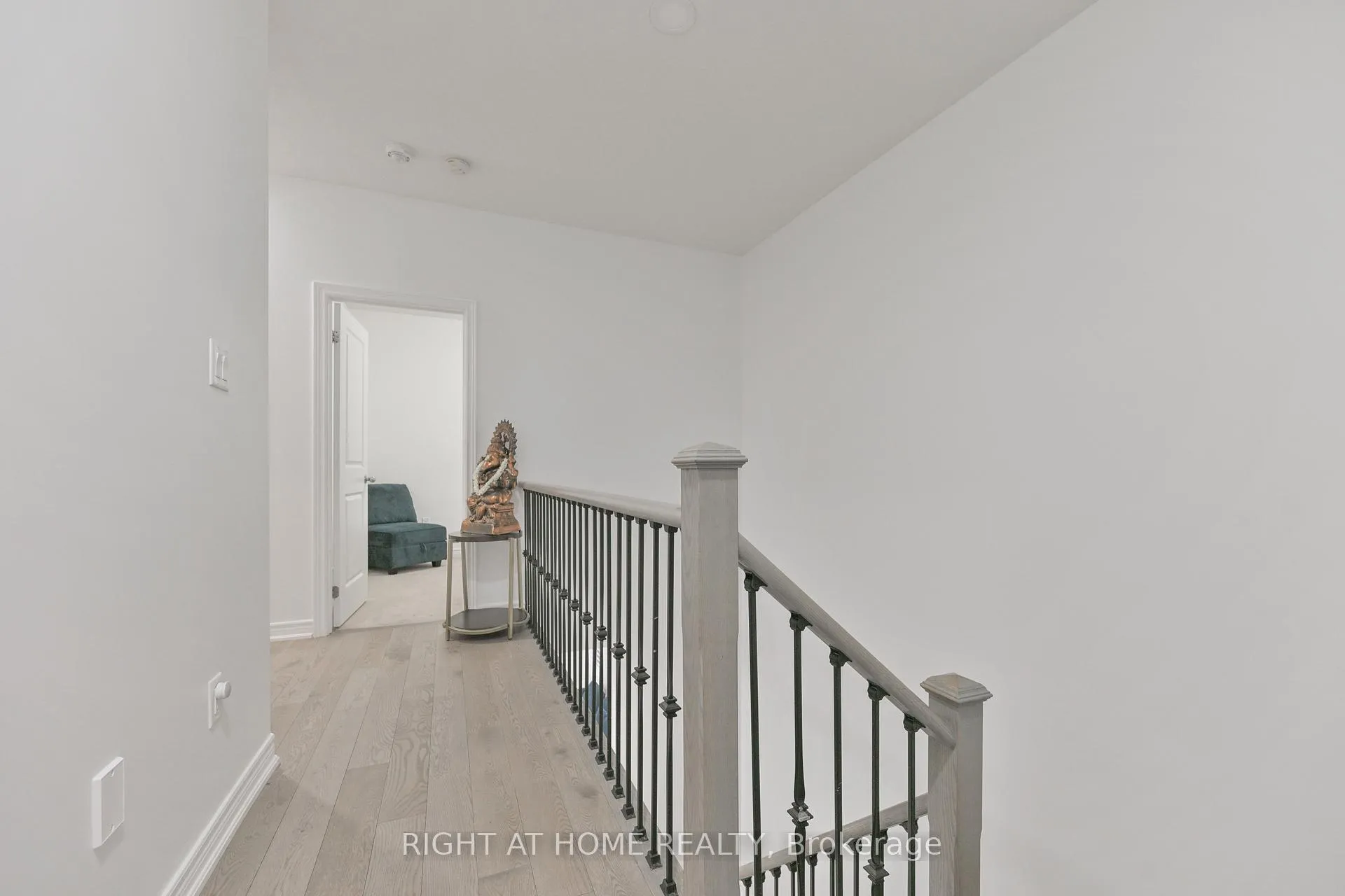 Photo 18 of 92 Conarty Crescent, Whitby, Rural Whitby — HOMEH