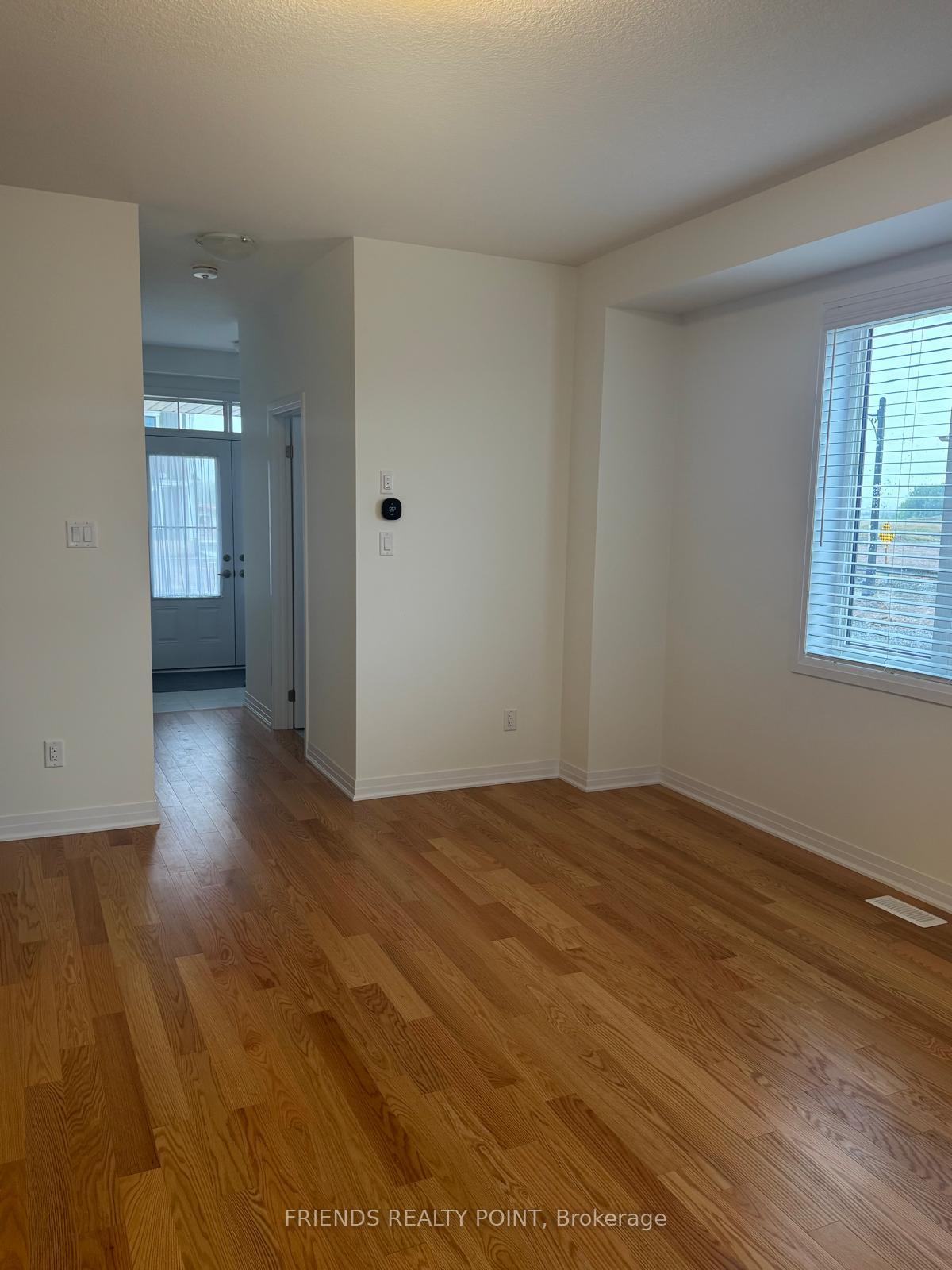 Photo 9 of 287 Westbridge Avenue, Welland, Dain City — HOMEH