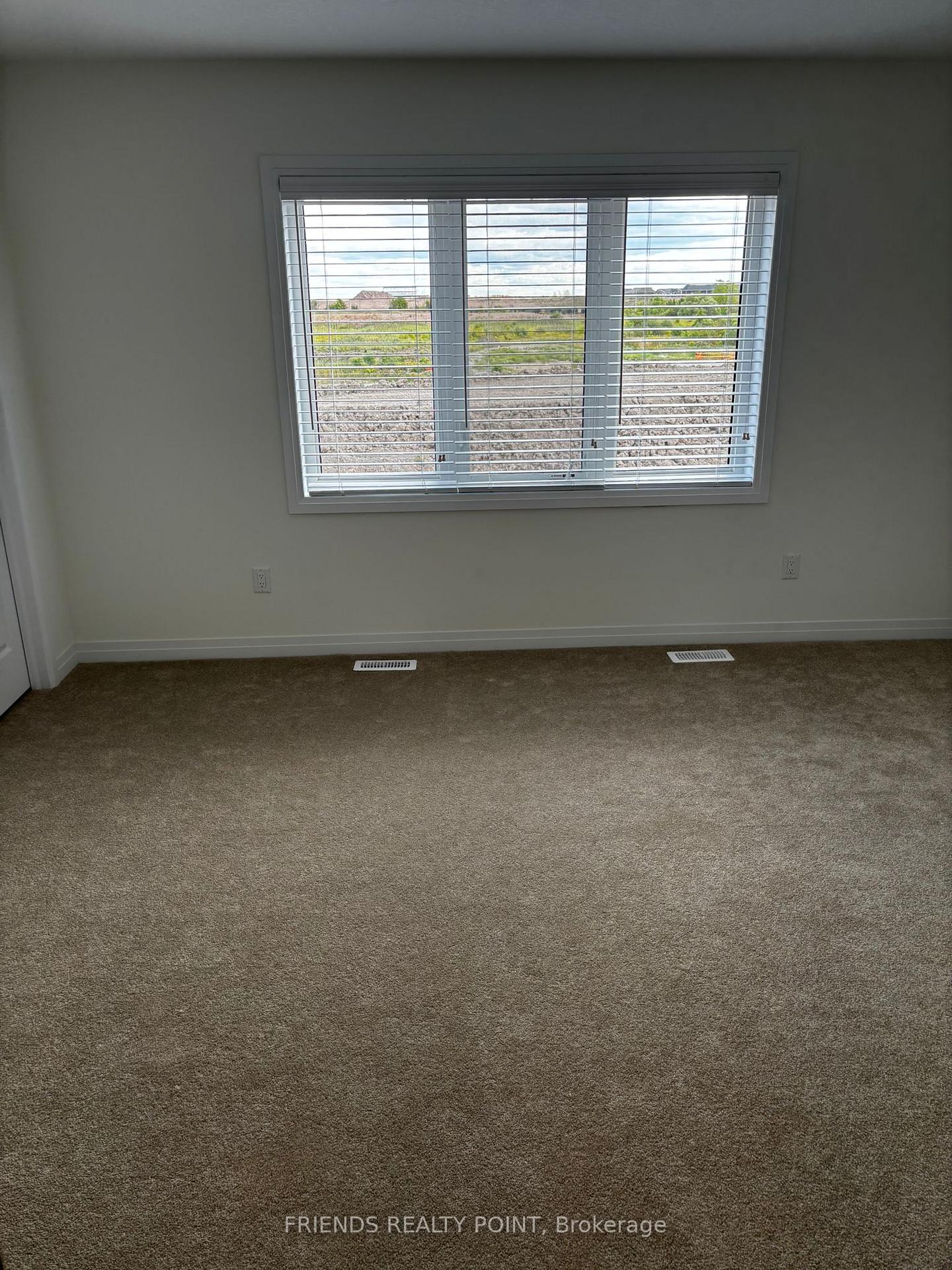 Photo 26 of 287 Westbridge Avenue, Welland, Dain City — HOMEH