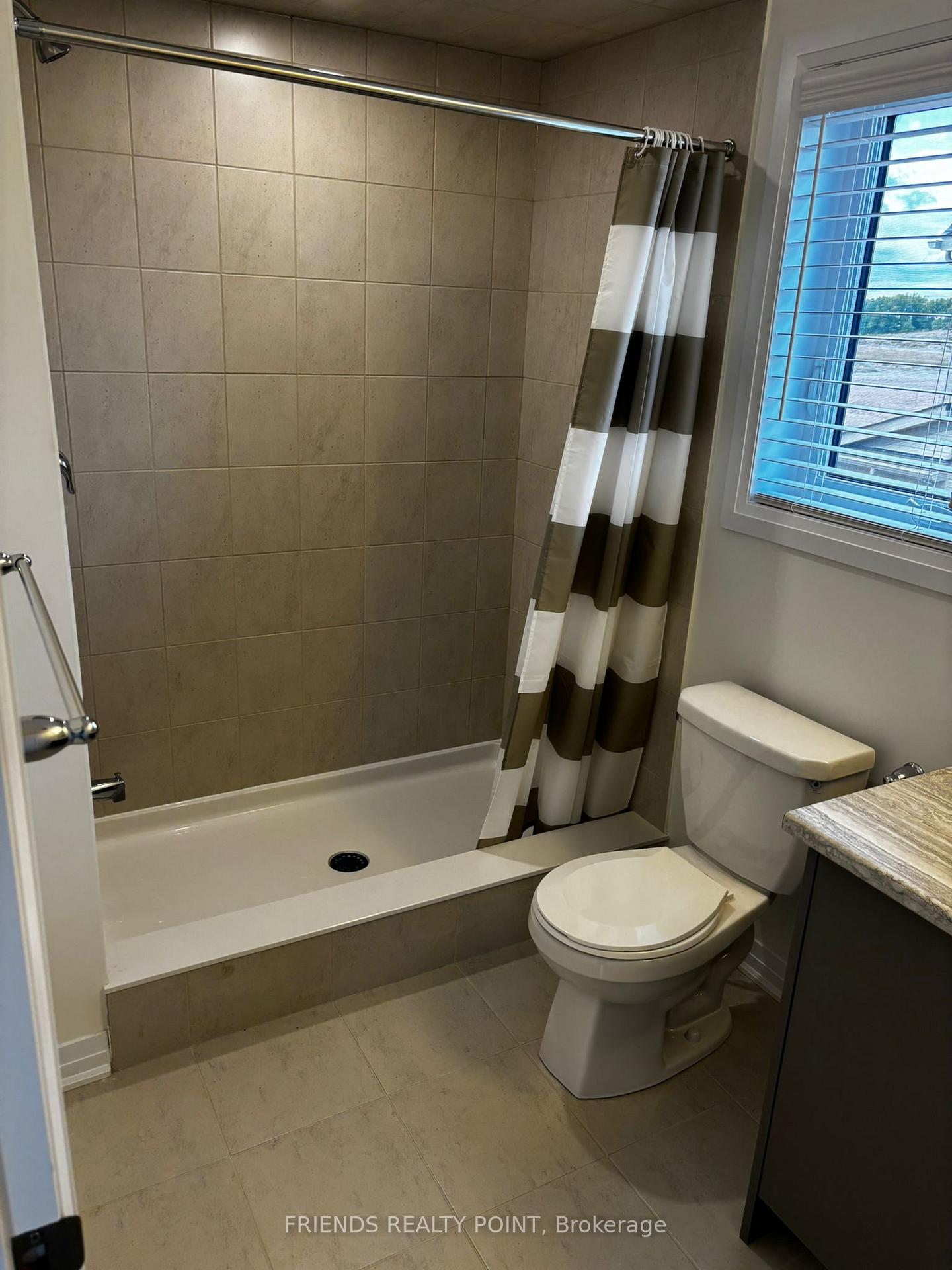 Photo 28 of 287 Westbridge Avenue, Welland, Dain City — HOMEH