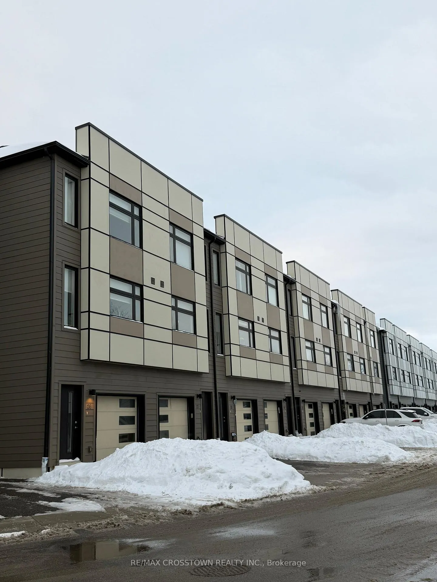 Front of Unit 2, 540 Essa Road